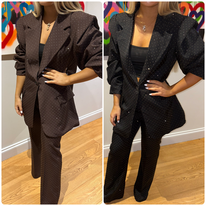 Oversized Diamond Suit